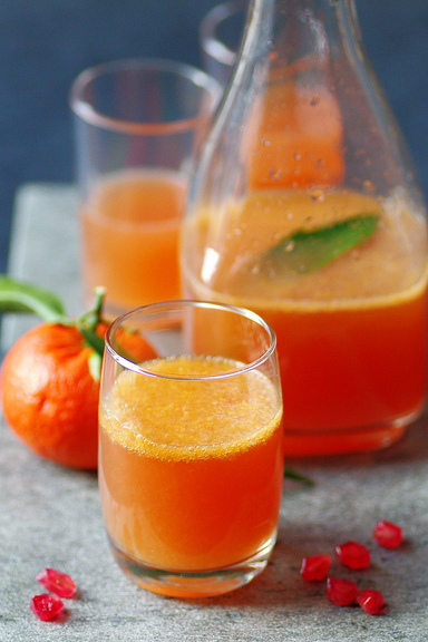 Happy Hour Tuesday: Clementine Lemon Champagne Cocktail | Rometti | Six Champagne Cocktails to Try this Winter