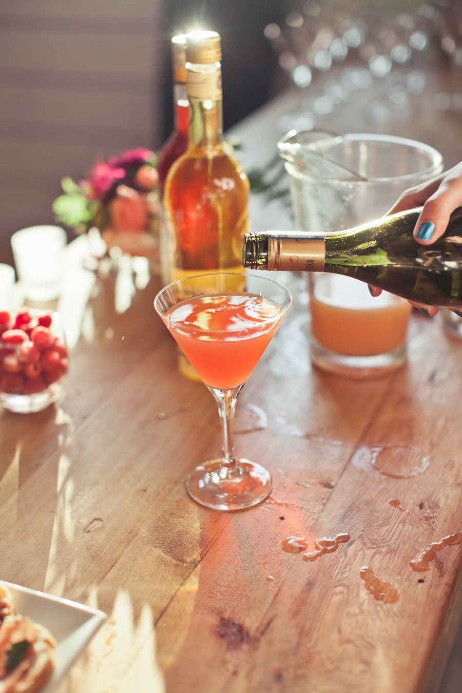 Prosecco Cocktail by Cocoa+Kelley photography: Woodnote Photography | Style Me Pretty | Six Champagne Cocktails to Try this Winter